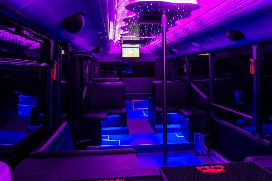 partybus-30-guest-neoplan-partybus